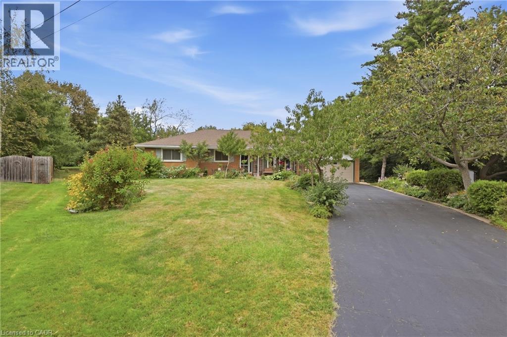 4 Kew Court, Dundas, Ontario  L9H 5E1 - Photo 4 - 40863962