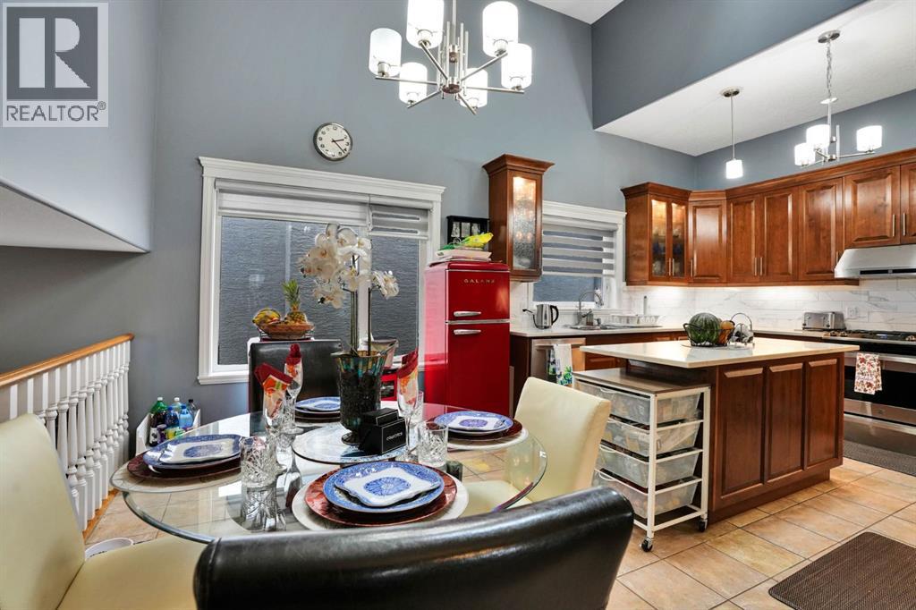 54 Royal Crest Way Nw, Calgary, Alberta  T3G 4M7 - Photo 11 - A2345301