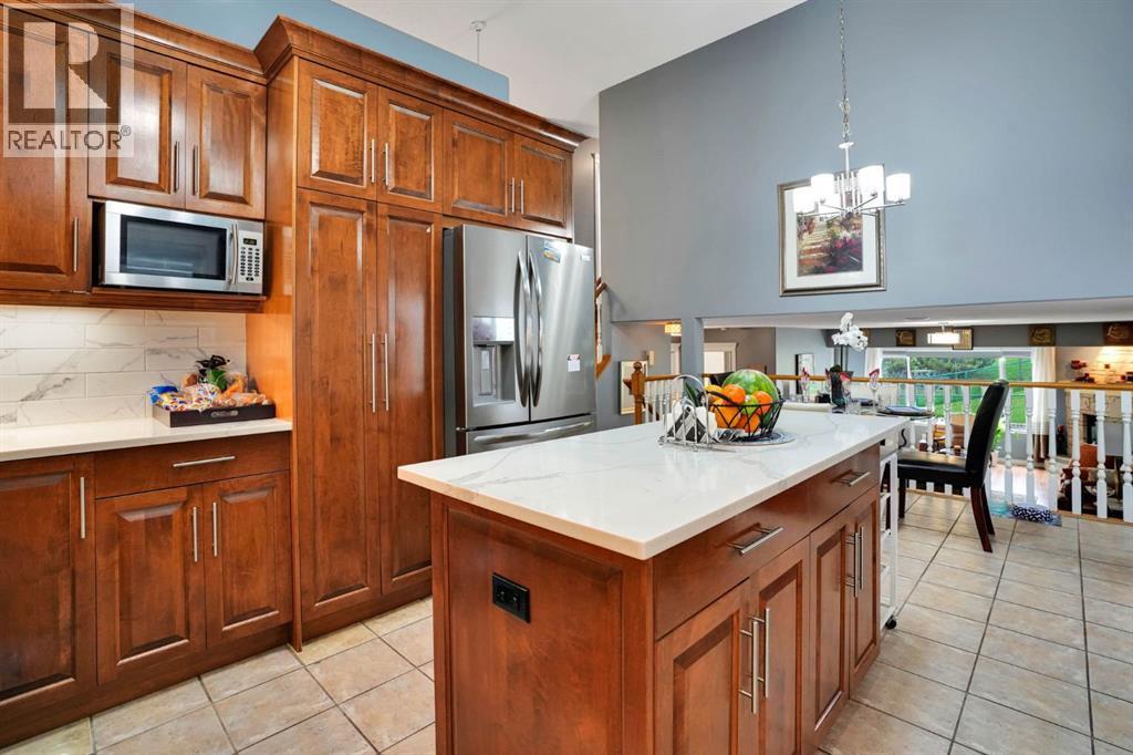 54 Royal Crest Way Nw, Calgary, Alberta  T3G 4M7 - Photo 14 - A2345301