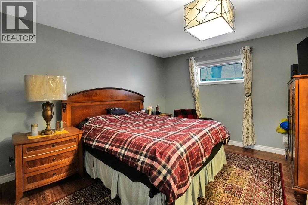 54 Royal Crest Way Nw, Calgary, Alberta  T3G 4M7 - Photo 31 - A2345301