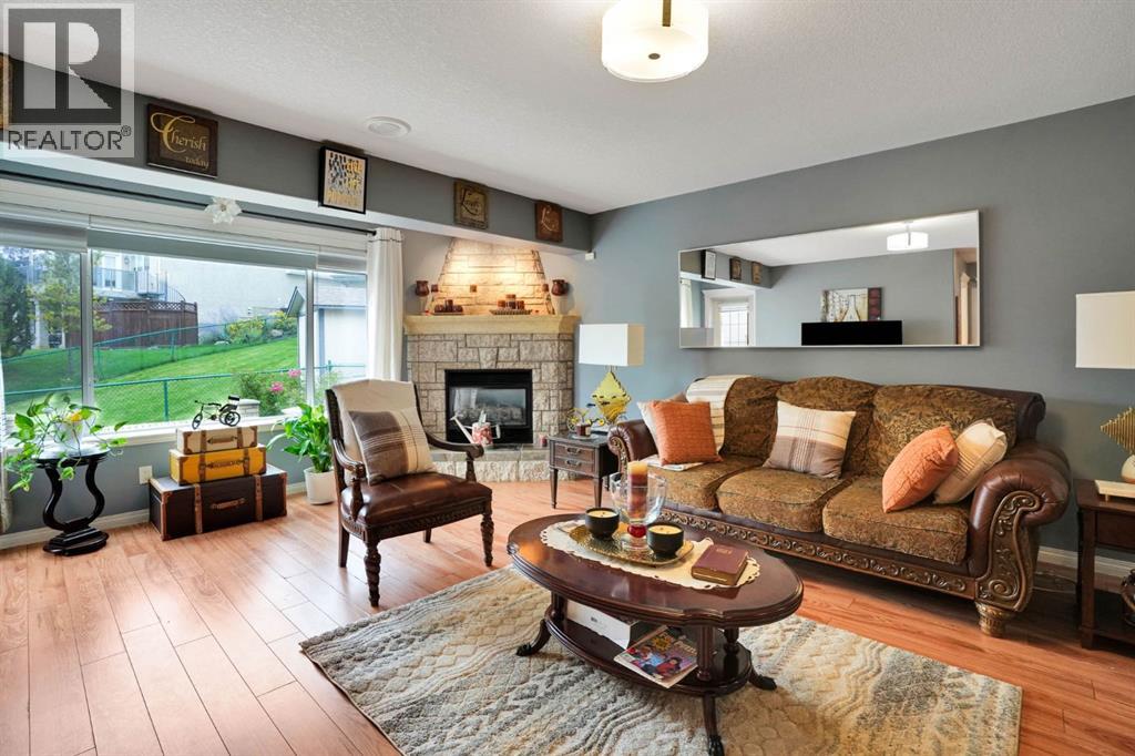 54 Royal Crest Way Nw, Calgary, Alberta  T3G 4M7 - Photo 24 - A2345301
