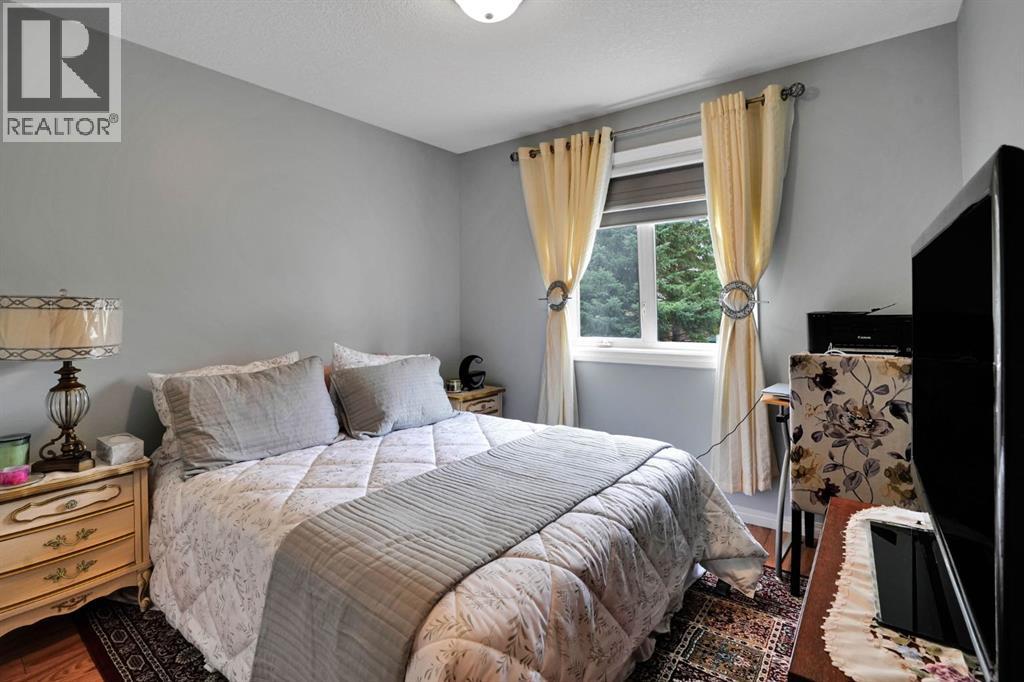 54 Royal Crest Way Nw, Calgary, Alberta  T3G 4M7 - Photo 26 - A2345301