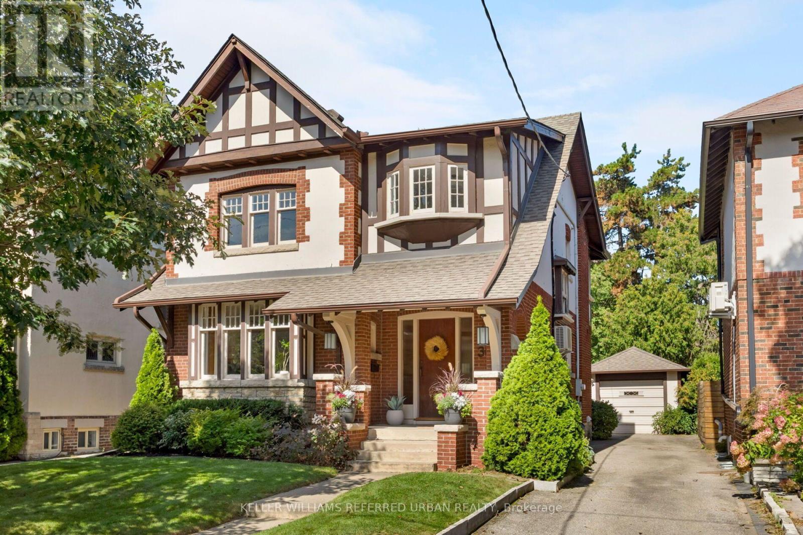 30 BABY POINT ROAD, Toronto, Ontario