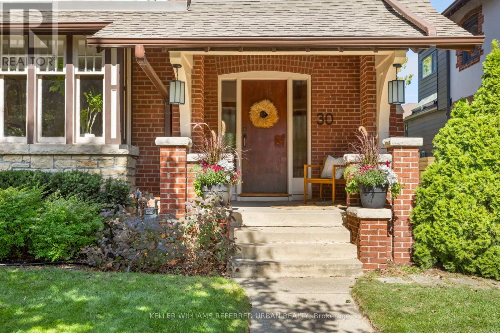 30 Baby Point Road, Toronto, Ontario  M6S 2G1 - Photo 2 - W13826584