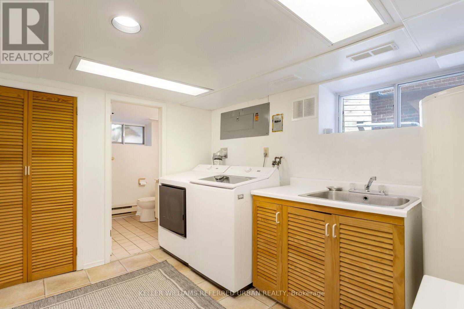 30 Baby Point Road, Toronto, Ontario  M6S 2G1 - Photo 38 - W13826584