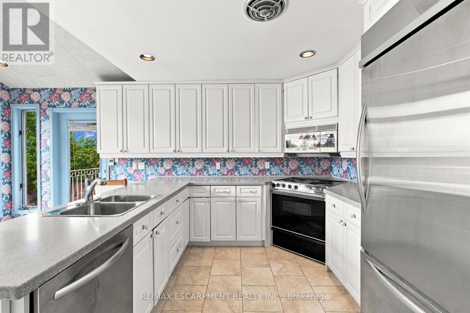 26 Leslie Drive, Hamilton, Ontario  L8G 2R1 - Photo 14 - X13826606