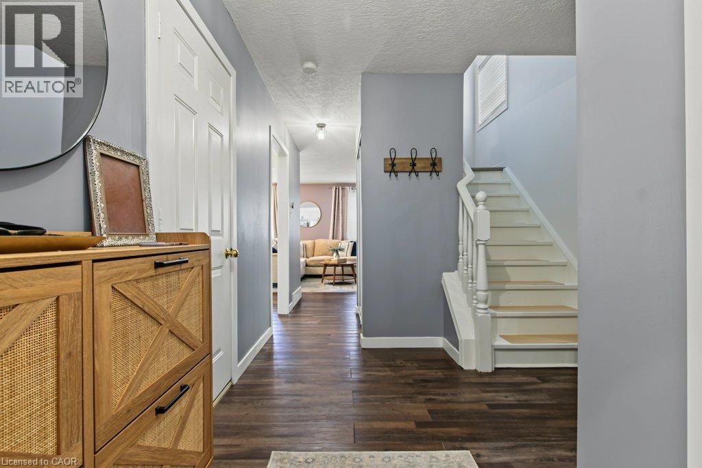 347 Bankside Drive, Kitchener, Ontario  N2N 3K1 - Photo 6 - 40865451