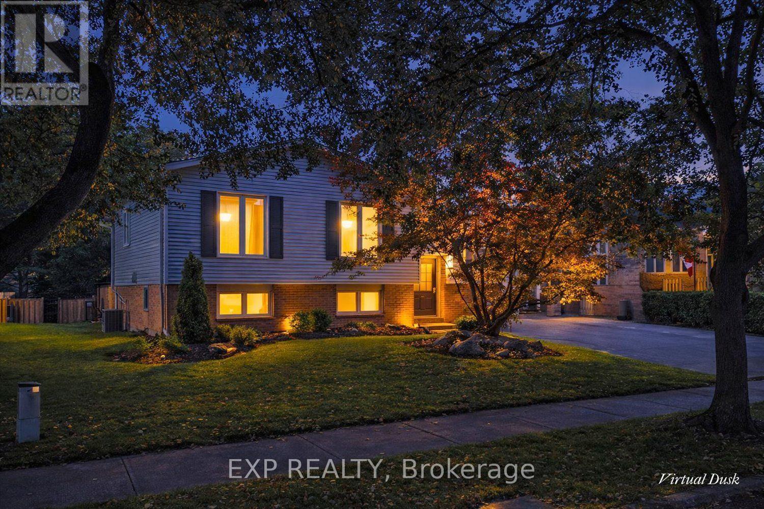42 FARMINGTON CRESCENT, London South, Ontario