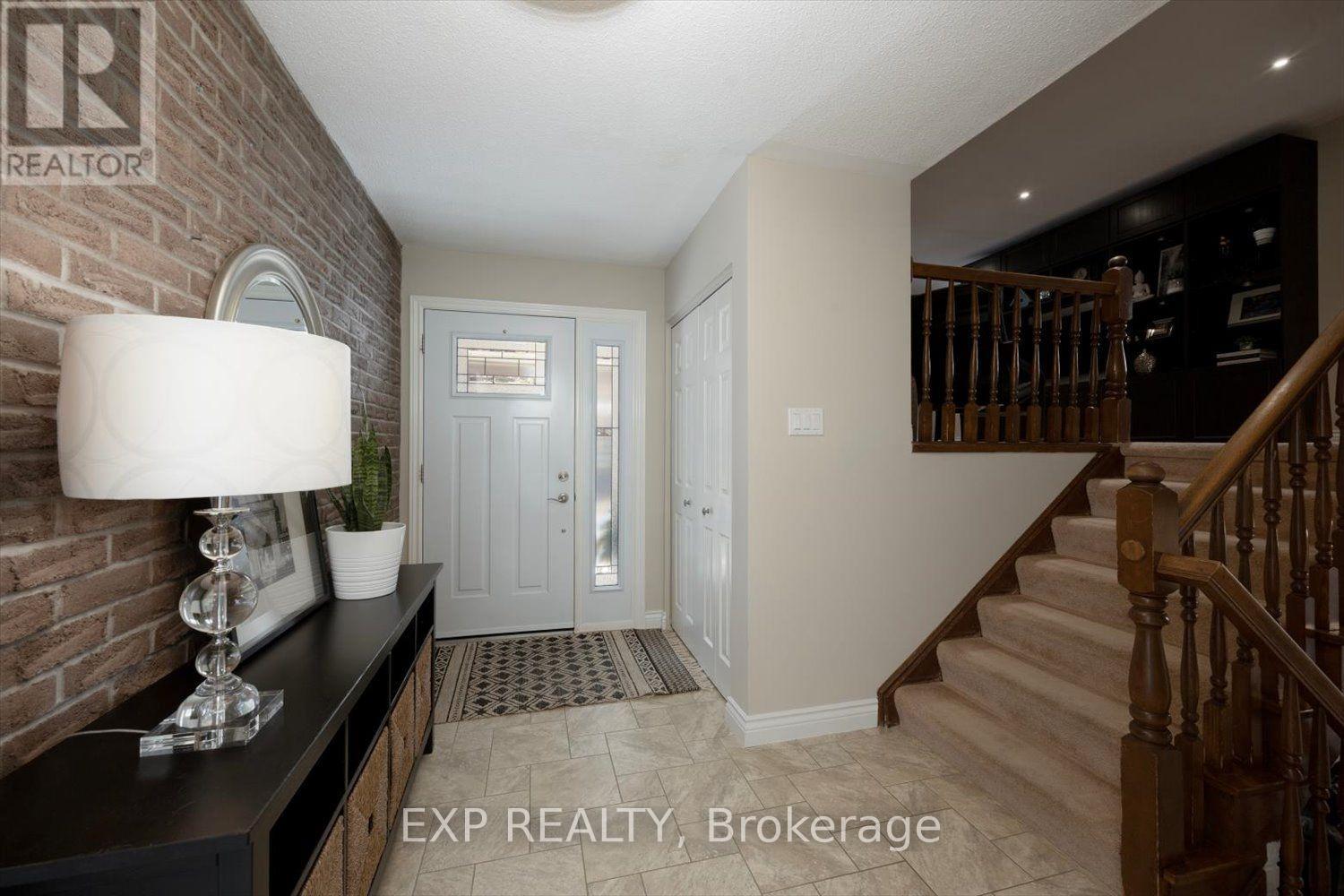 42 Farmington Crescent, London South, Ontario  N6K 3J3 - Photo 4 - X13826642