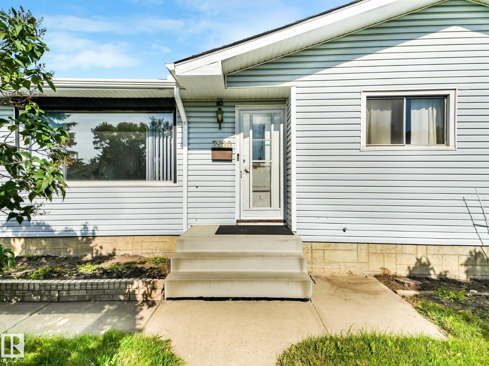 7520 130 AV NW, Edmonton, Alberta