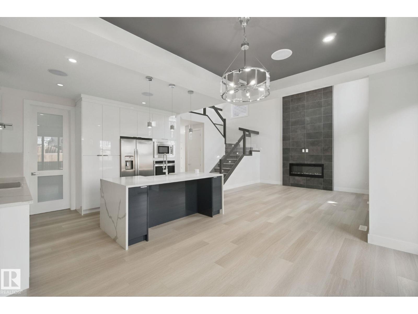 3699 HUMMINGBIRD WY NW