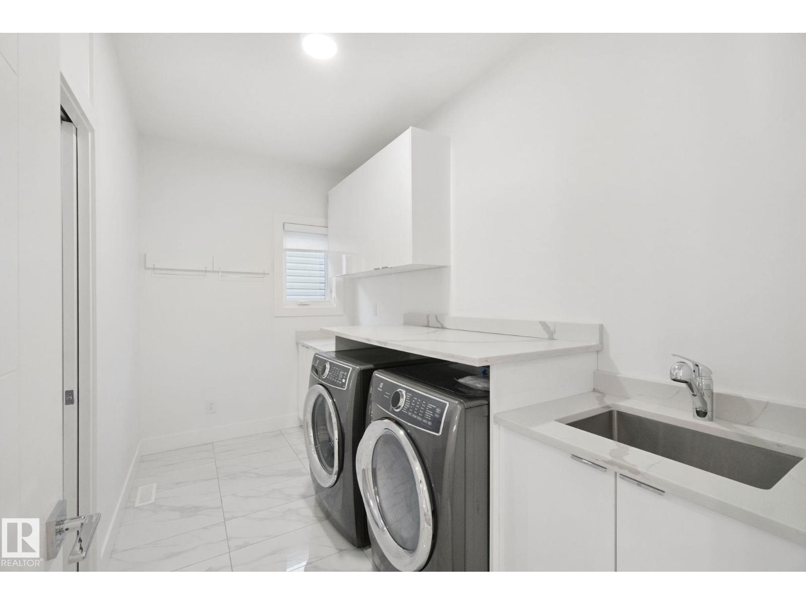 3699 HUMMINGBIRD WY NW