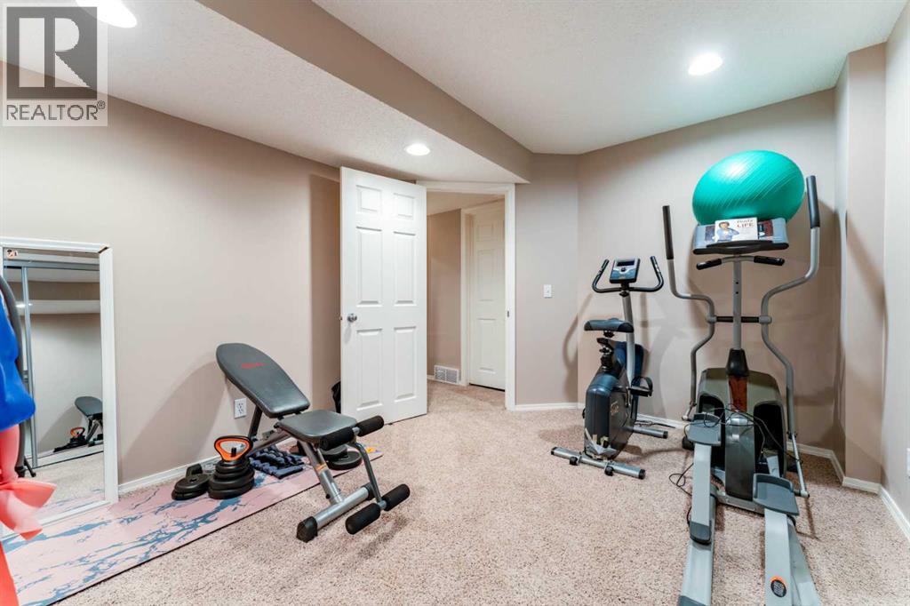 43 Elgin Drive Se, Calgary, Alberta  T2Z 3Y7 - Photo 37 - A2346941