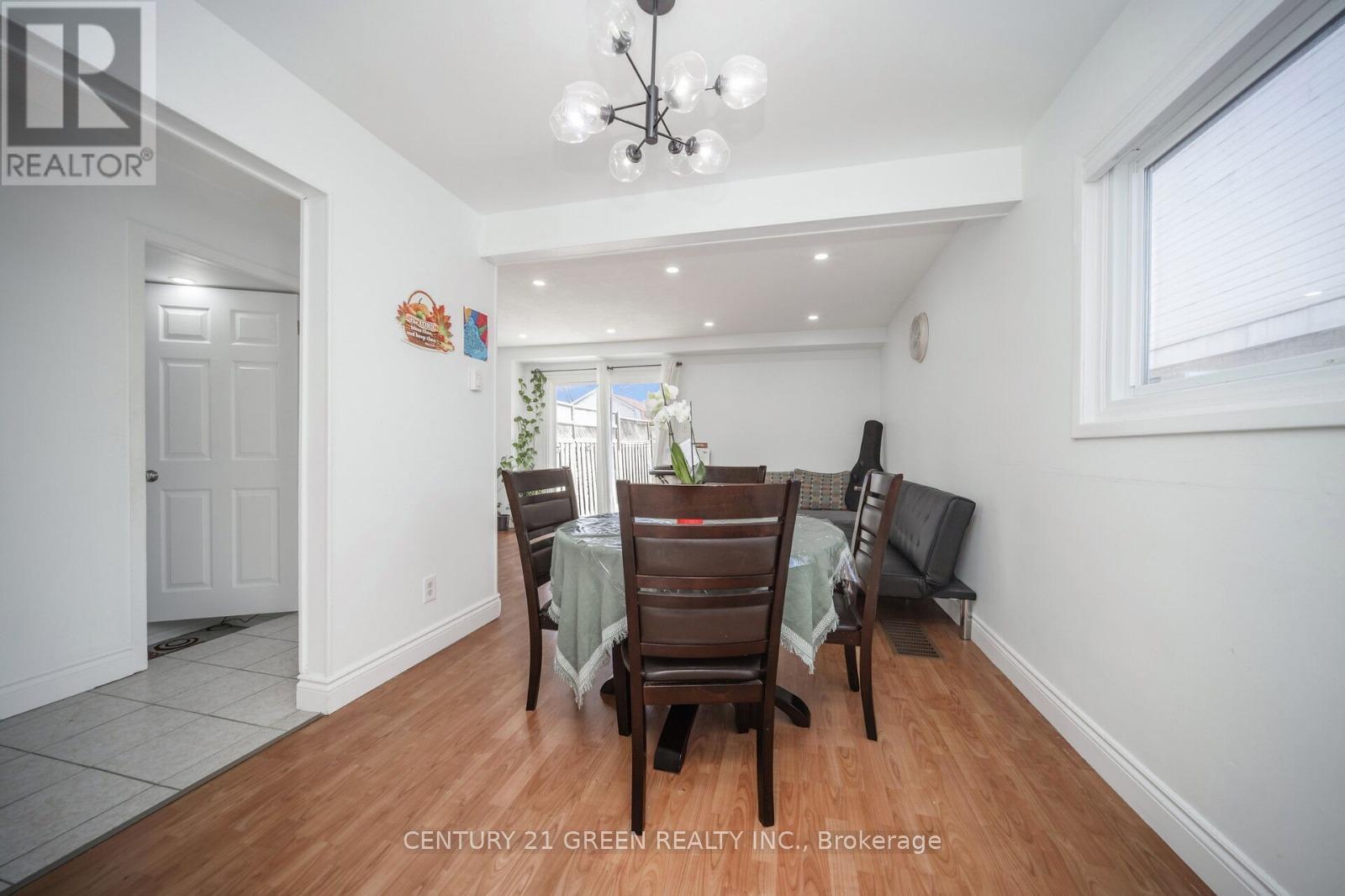 24 Jackman Drive, Brampton, Ontario  L6S 2L7 - Photo 11 - W13826634