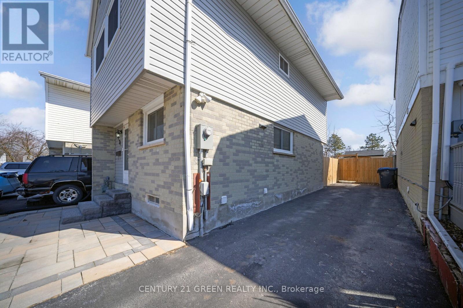 24 Jackman Drive, Brampton, Ontario  L6S 2L7 - Photo 4 - W13826634
