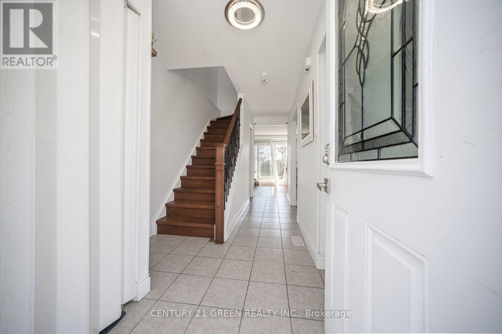 24 Jackman Drive, Brampton, Ontario  L6S 2L7 - Photo 5 - W13826634