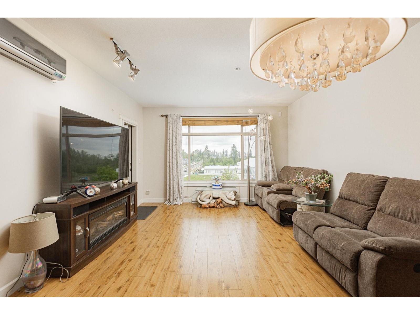 405 8067 207 Street, Langley, British Columbia V2Y 0N9 - Photo 3 - R3136427