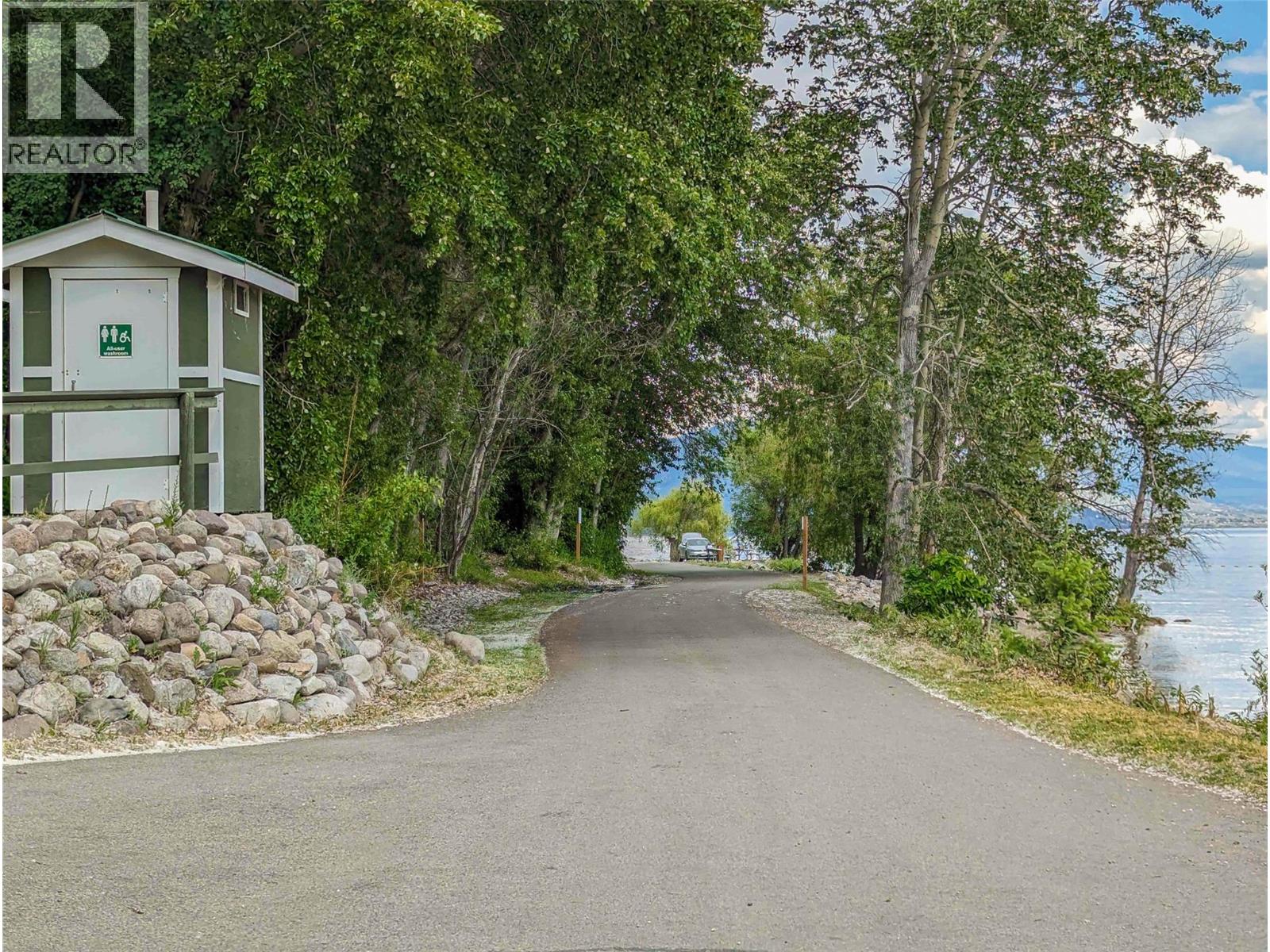 8745 Westside Road, Vernon, British Columbia  V1H 2E4 - Photo 32 - 10391908