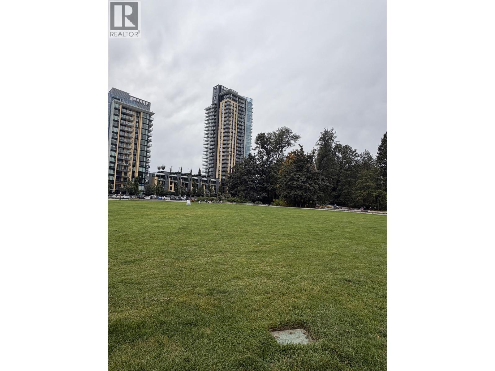 501 1401 Hunter Street, North Vancouver, British Columbia  V7J 0E2 - Photo 2 - R3169106