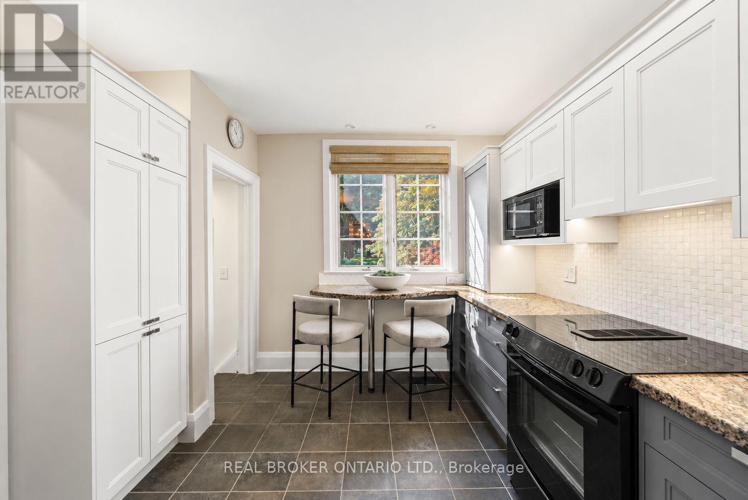 69 Chaplin Crescent, Toronto, Ontario  M5P 1A2 - Photo 15 - C13752432