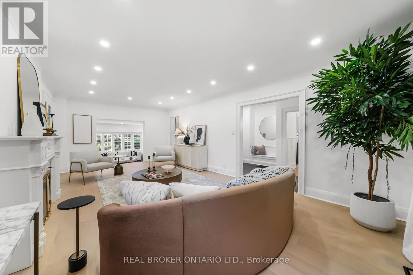 69 Chaplin Crescent, Toronto, Ontario  M5P 1A2 - Photo 6 - C13752432