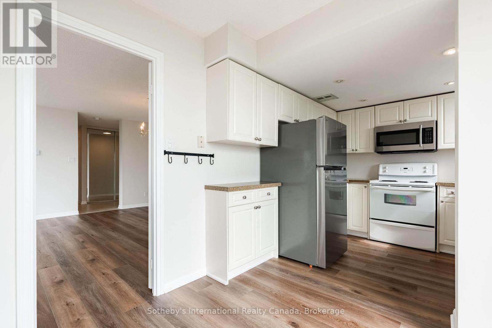 804 - 1230 Marlborough Court, Oakville, Ontario  L6H 3K6 - Photo 14 - W13811104