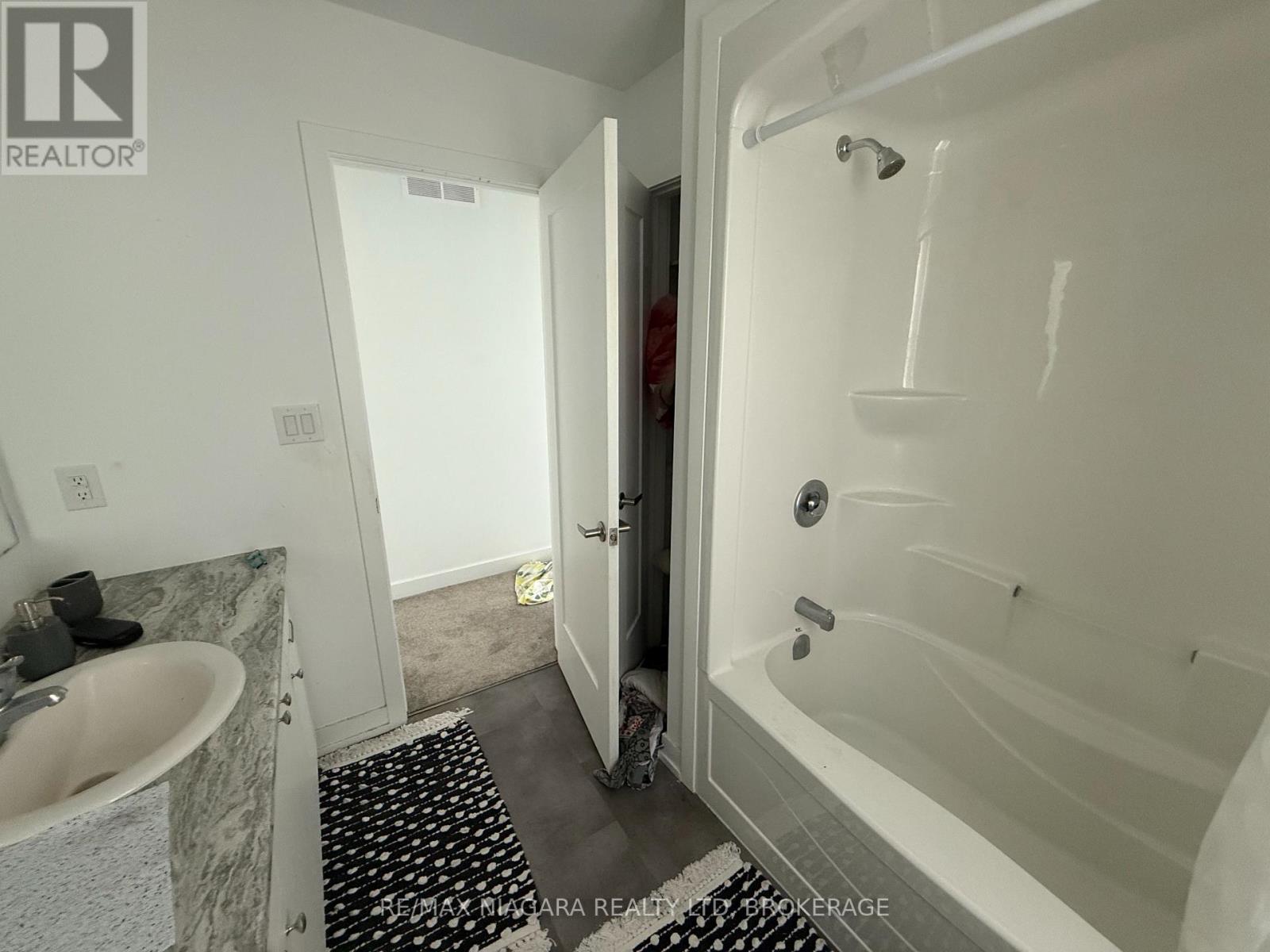 824 - 4263 Fourth Avenue, Niagara Falls, Ontario  L2E 0C2 - Photo 10 - X13826660