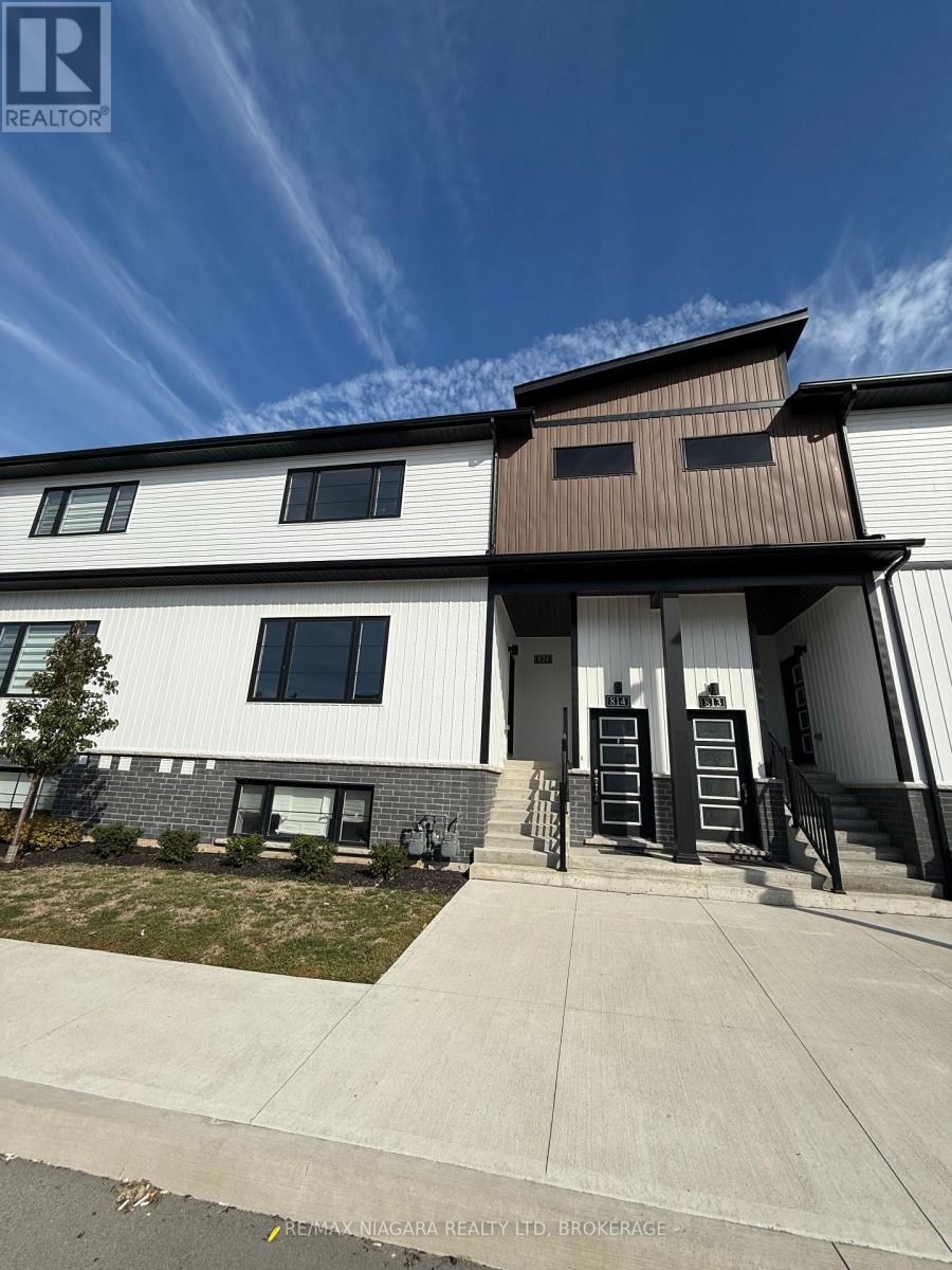 824 - 4263 Fourth Avenue, Niagara Falls, Ontario  L2E 0C2 - Photo 2 - X13826660
