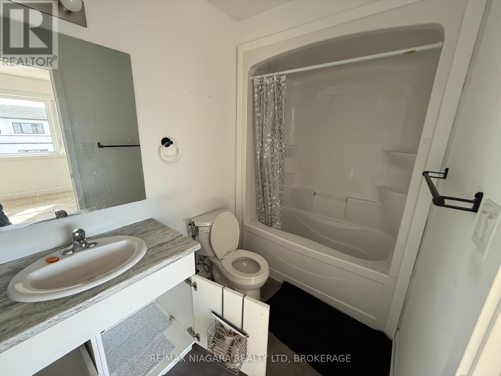 824 - 4263 Fourth Avenue, Niagara Falls, Ontario  L2E 0C2 - Photo 6 - X13826660