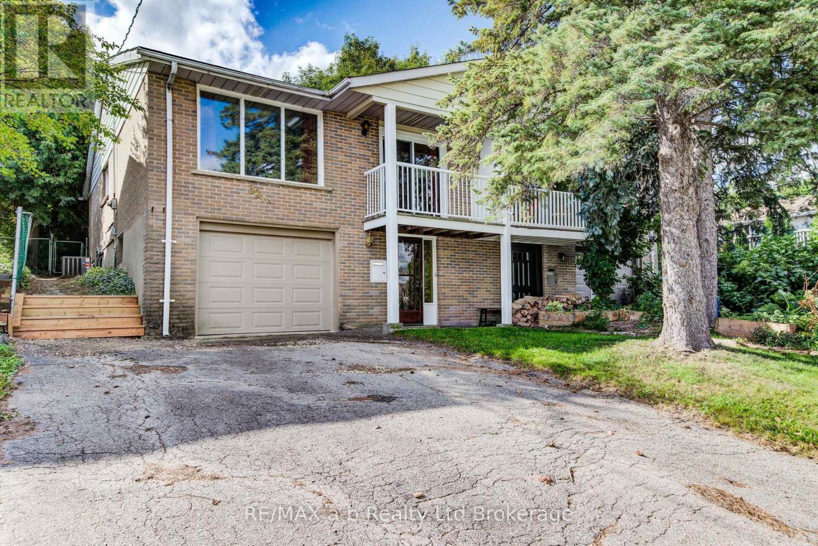 321 BLUEVALE STREET N, Waterloo, Ontario