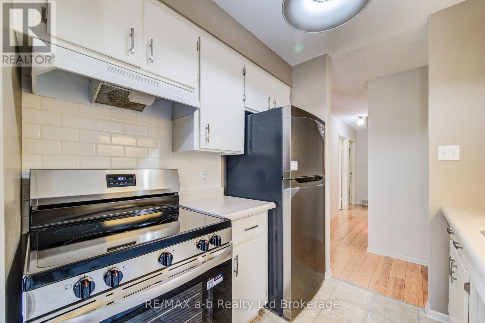 321 Bluevale Street N, Waterloo, Ontario  N2J 4H6 - Photo 12 - X13826726