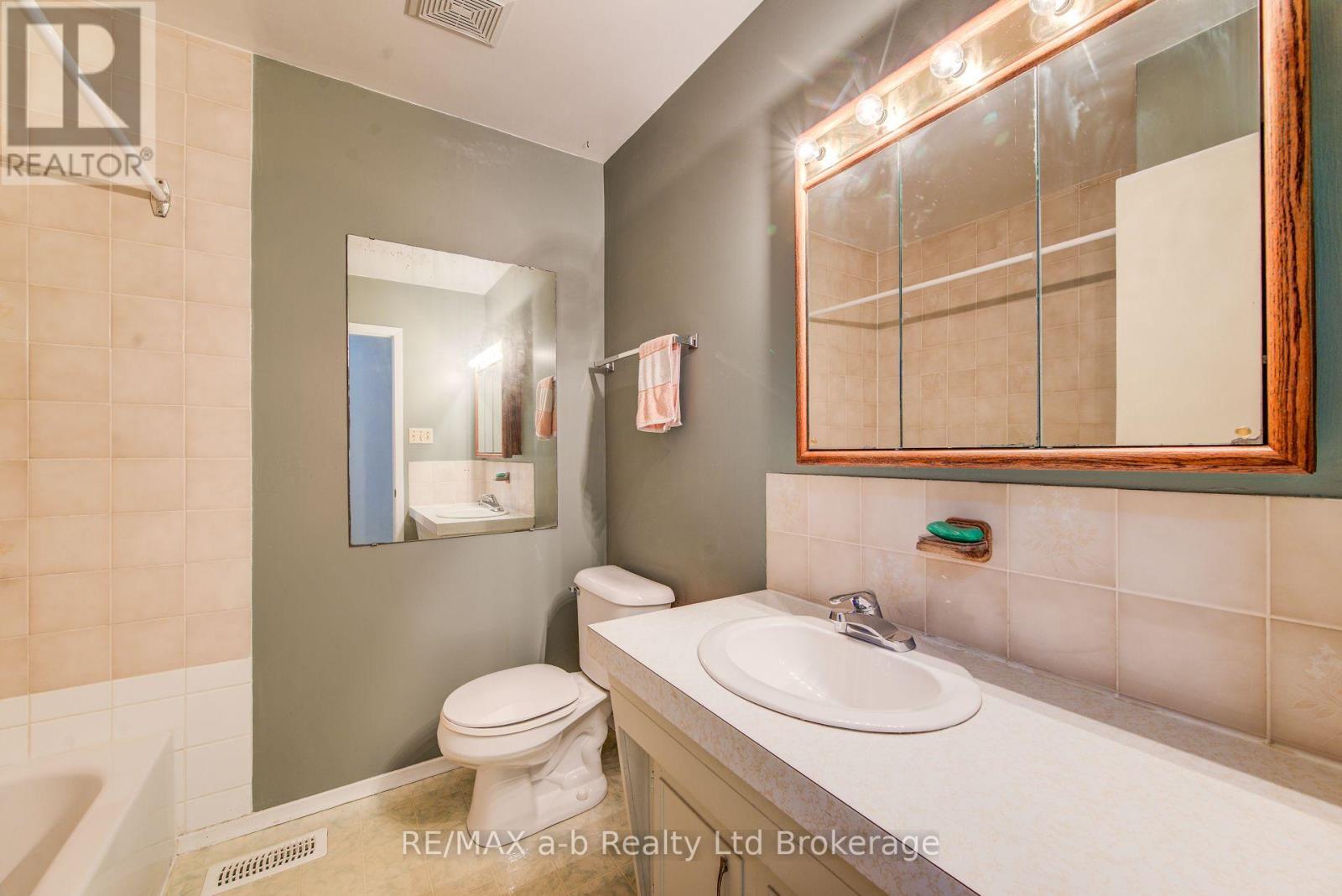 321 Bluevale Street N, Waterloo, Ontario  N2J 4H6 - Photo 17 - X13826726
