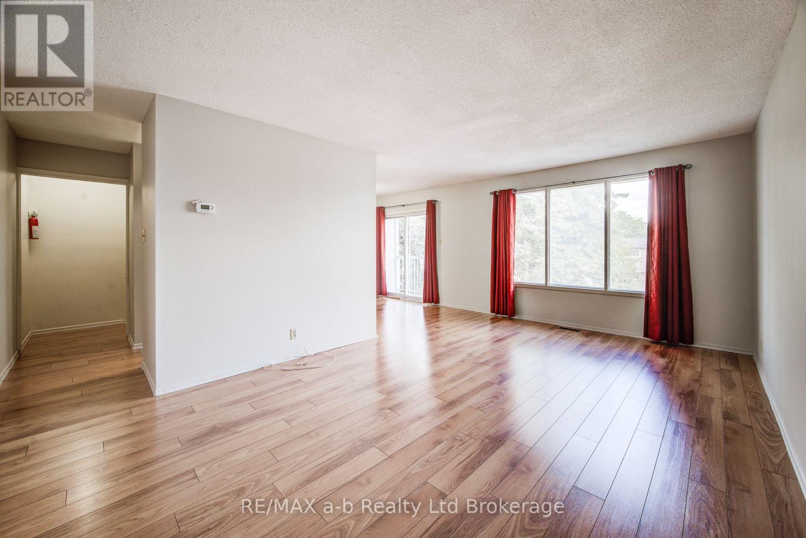 321 Bluevale Street N, Waterloo, Ontario  N2J 4H6 - Photo 4 - X13826726