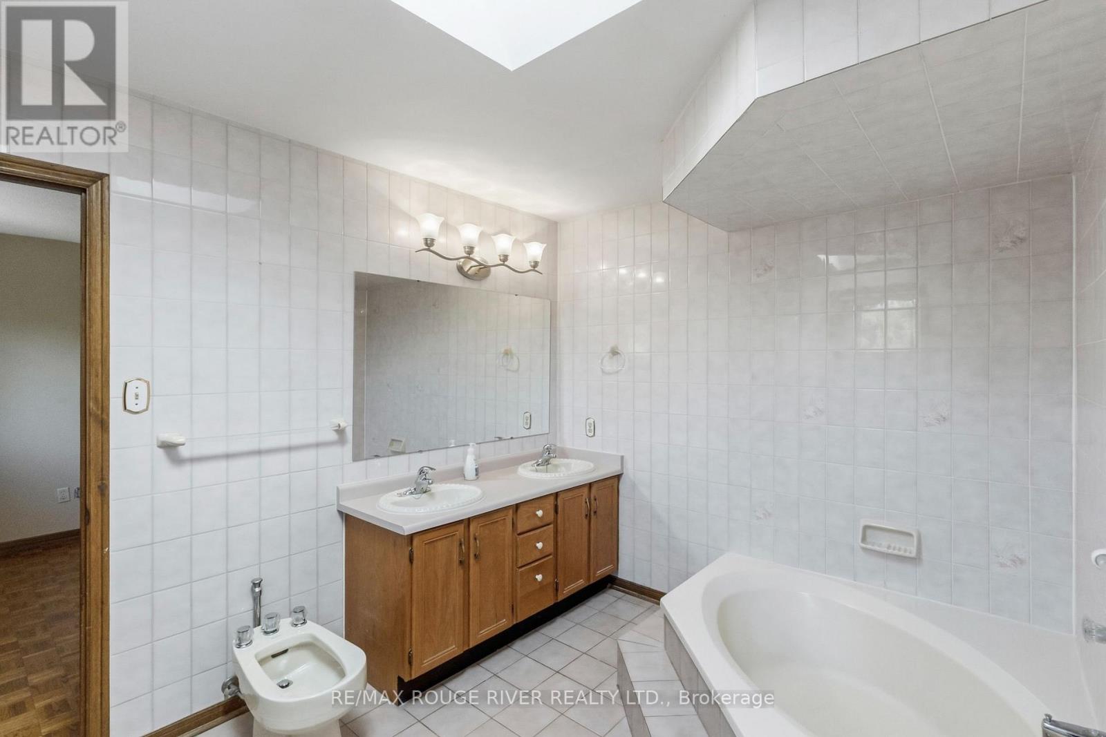 35 Kingswood Drive, Clarington, Ontario  L1E 1G4 - Photo 25 - E13826722