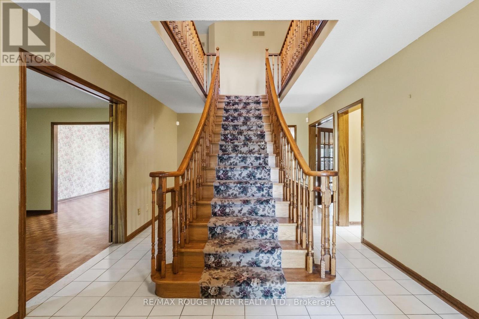 35 Kingswood Drive, Clarington, Ontario  L1E 1G4 - Photo 3 - E13826722