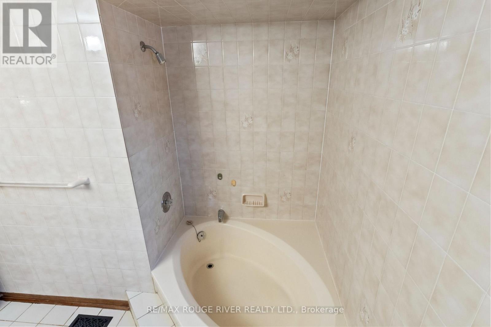 35 Kingswood Drive, Clarington, Ontario  L1E 1G4 - Photo 34 - E13826722