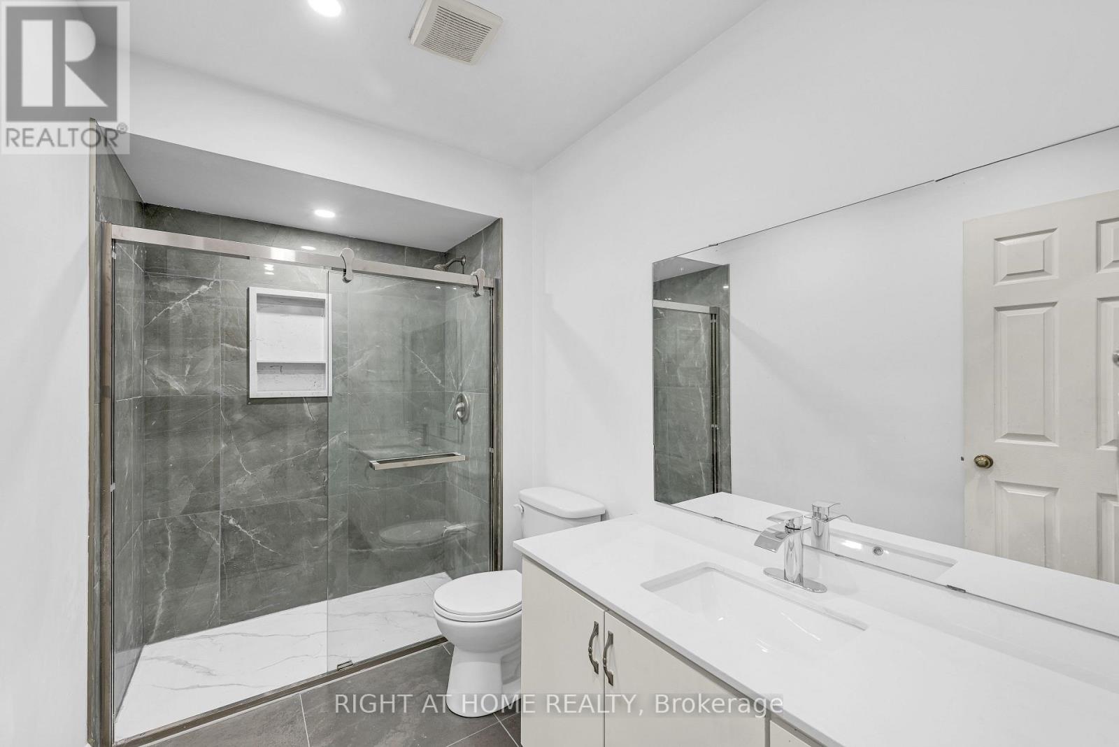 45 Blair Crescent, Barrie, Ontario  L4M 5Y6 - Photo 14 - S13826692