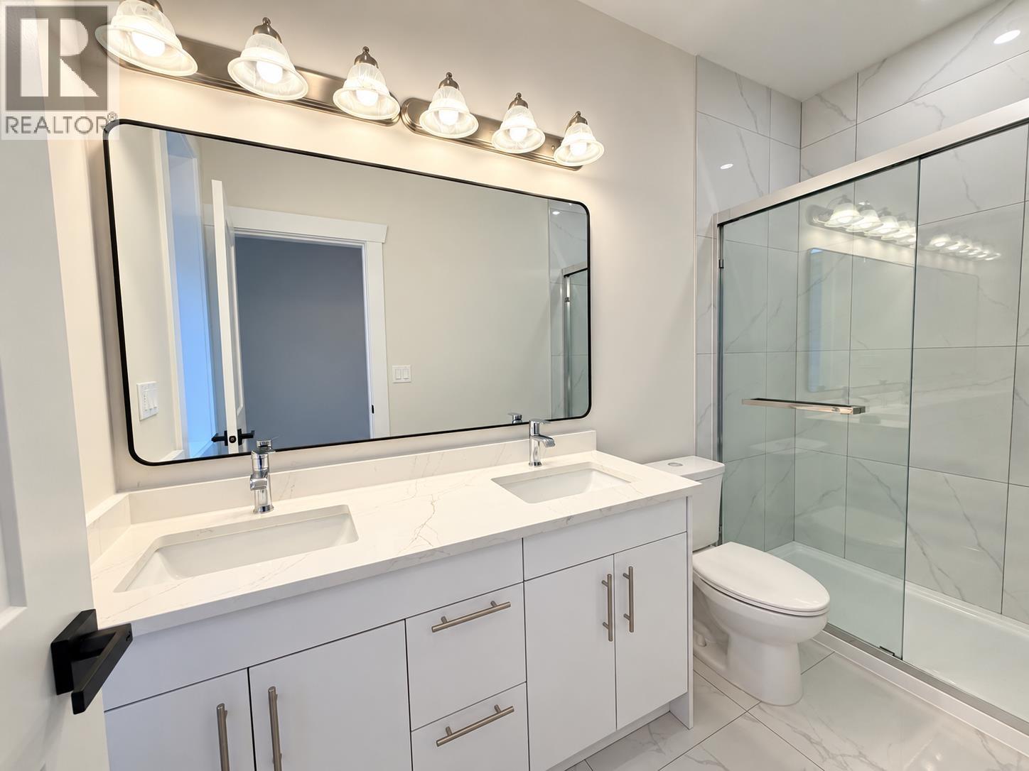 2 6091 Rosewood Place, Sechelt, British Columbia  V7Z 0P9 - Photo 10 - R3169338