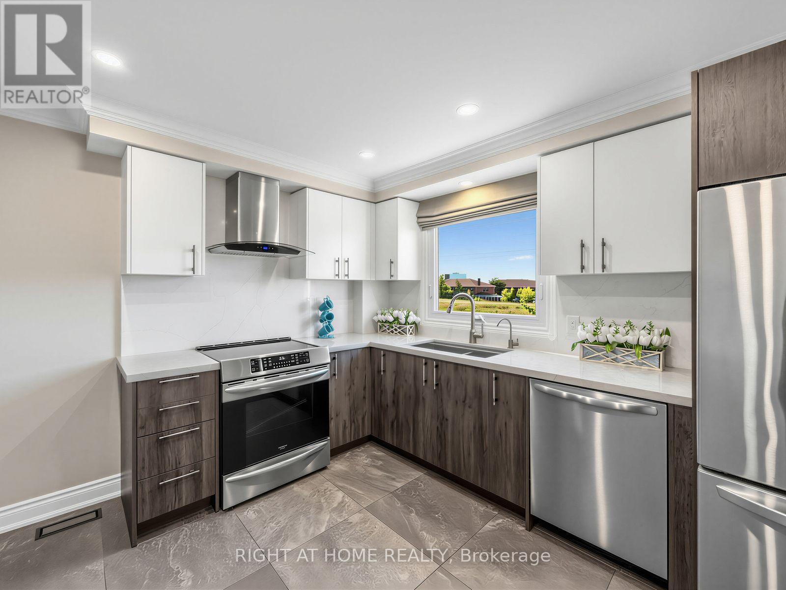 67 Bigham Crescent, Toronto, Ontario  M9C 5C5 - Photo 12 - W13826662