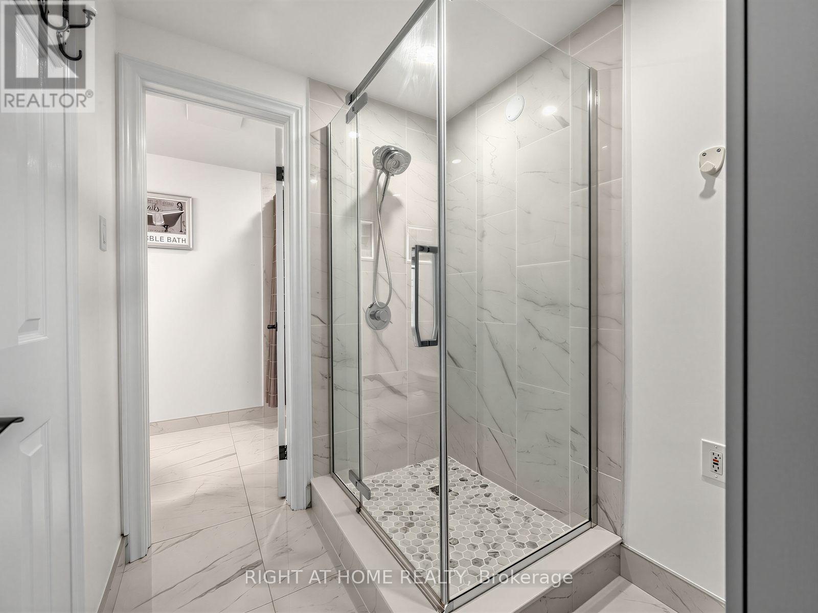 67 Bigham Crescent, Toronto, Ontario  M9C 5C5 - Photo 25 - W13826662