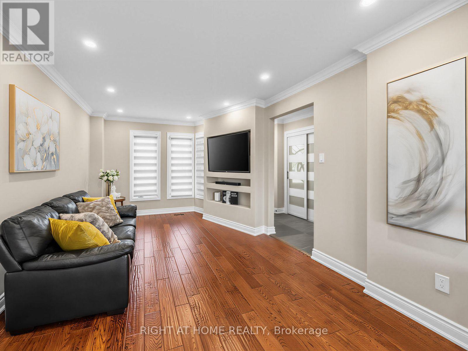 67 Bigham Crescent, Toronto, Ontario  M9C 5C5 - Photo 7 - W13826662