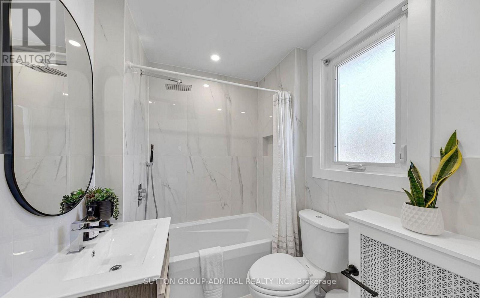 451 Whitmore Avenue, Toronto, Ontario  M6E 2N6 - Photo 17 - W13826672