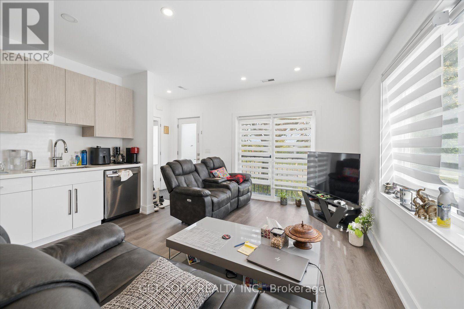 15 Burrard Road, Toronto, Ontario  M9W 3T1 - Photo 5 - W13826704