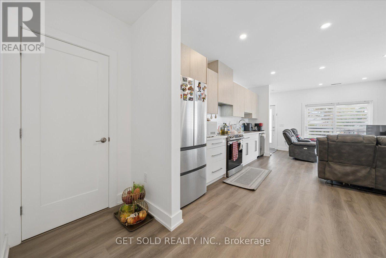 15 Burrard Road, Toronto, Ontario  M9W 3T1 - Photo 7 - W13826704