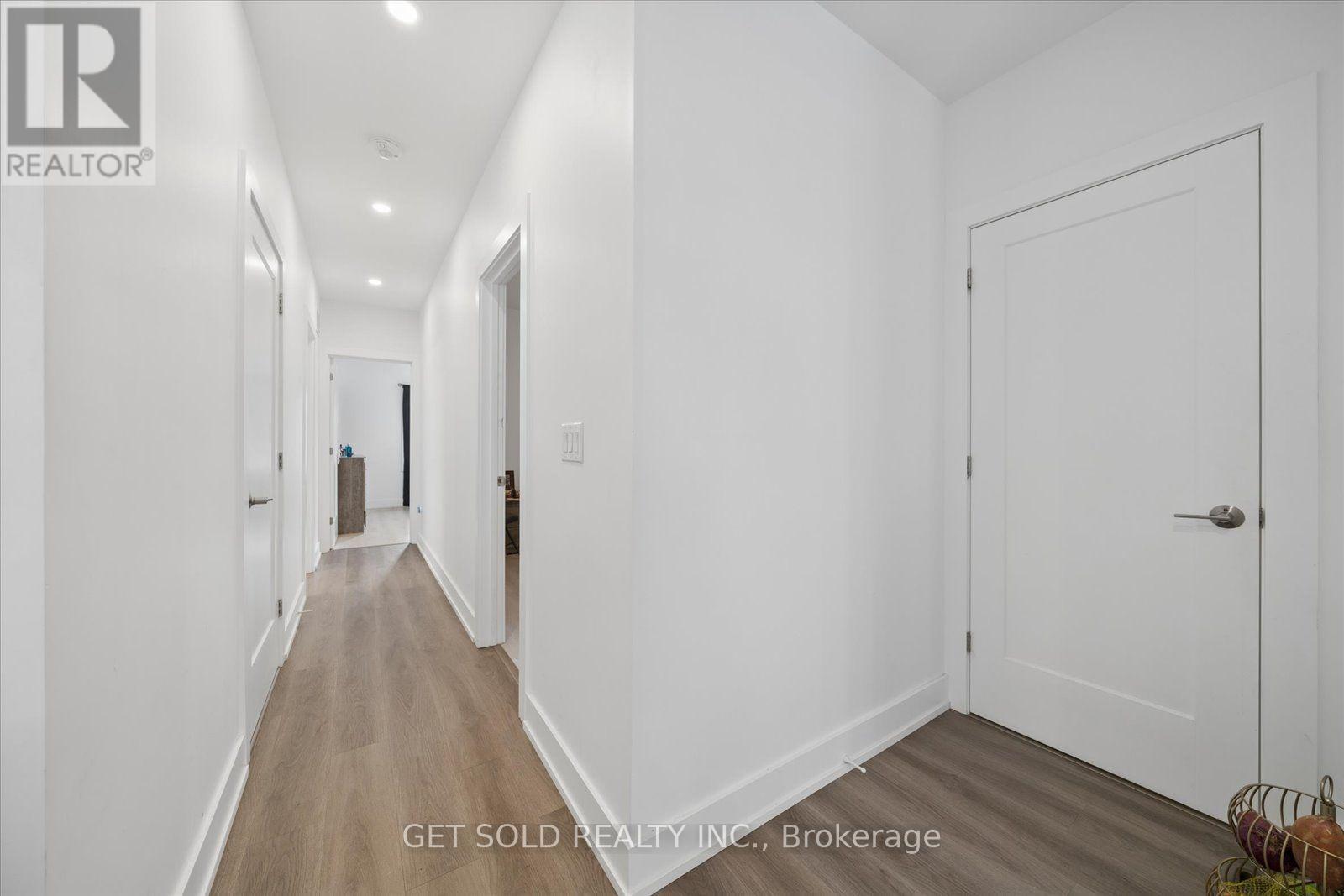 15 Burrard Road, Toronto, Ontario  M9W 3T1 - Photo 9 - W13826704