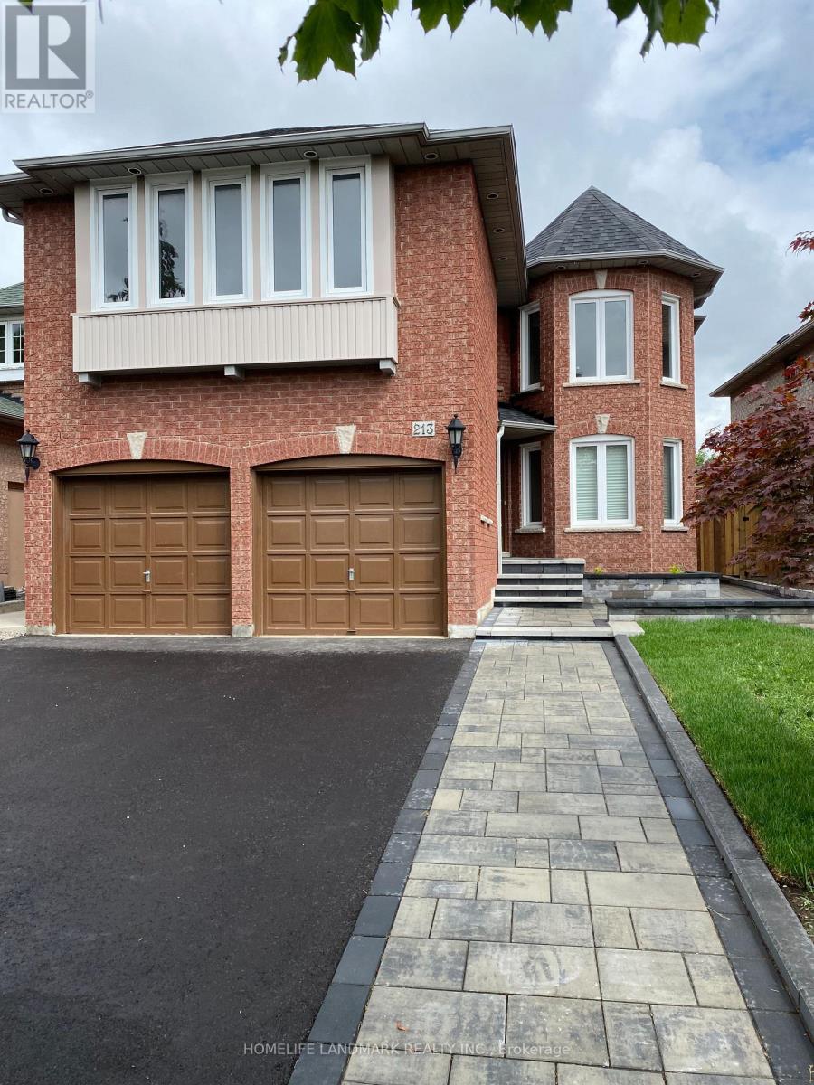 213 BARONDALE DRIVE, Mississauga, Ontario