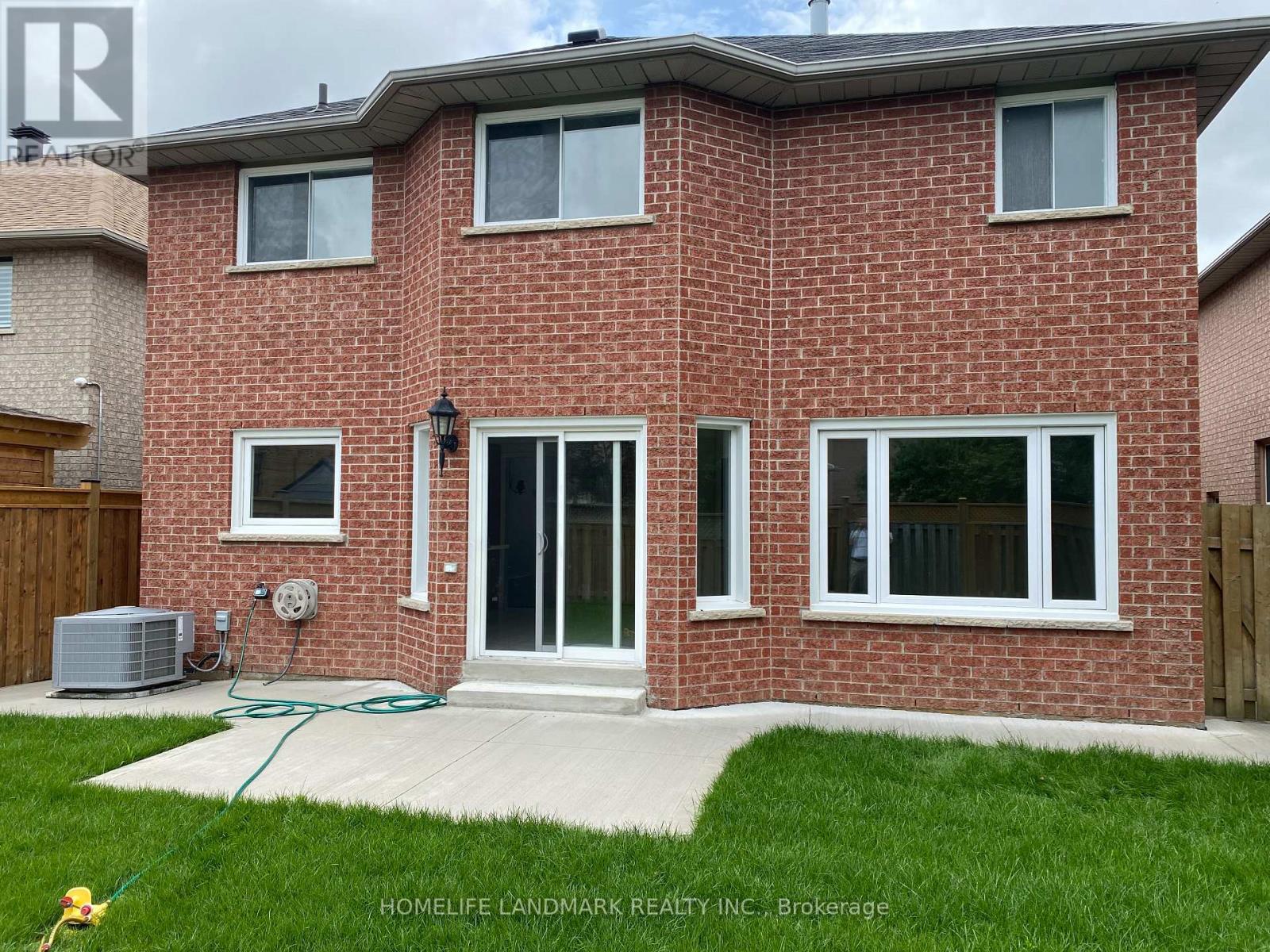 213 Barondale Drive, Mississauga, Ontario  L4Z 3N7 - Photo 2 - W13826708