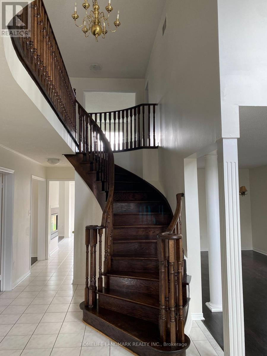 213 Barondale Drive, Mississauga, Ontario  L4Z 3N7 - Photo 5 - W13826708
