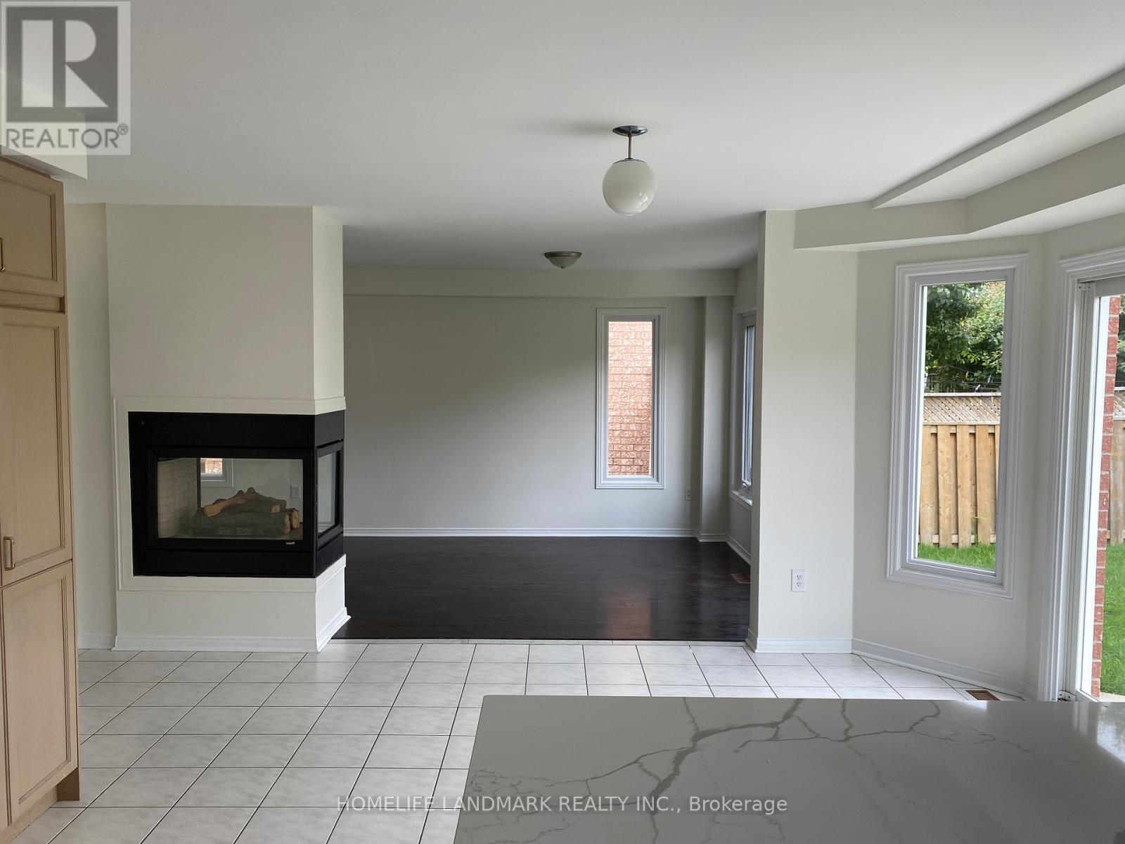 213 Barondale Drive, Mississauga, Ontario  L4Z 3N7 - Photo 7 - W13826708