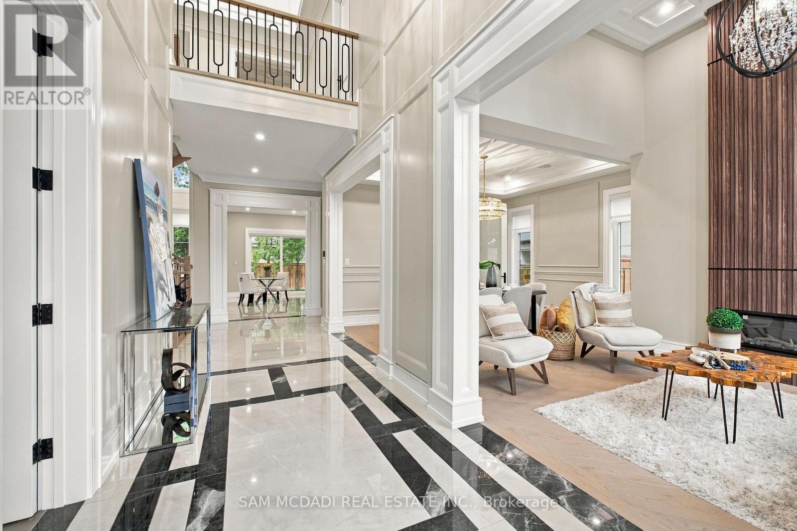 507 Wildwood Drive, Oakville, Ontario  L6K 1V1 - Photo 3 - W13826724